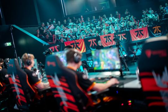 球范围内投 球范围内投