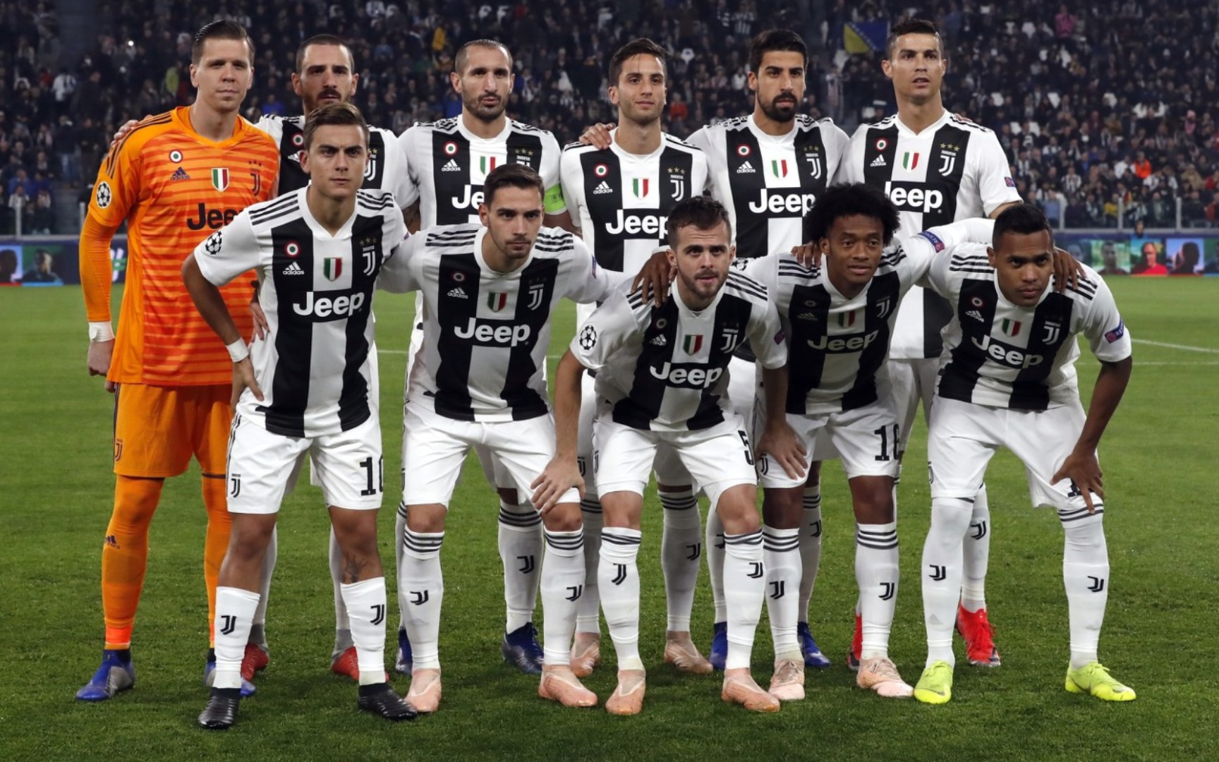 己暴露在更 己暴露在更